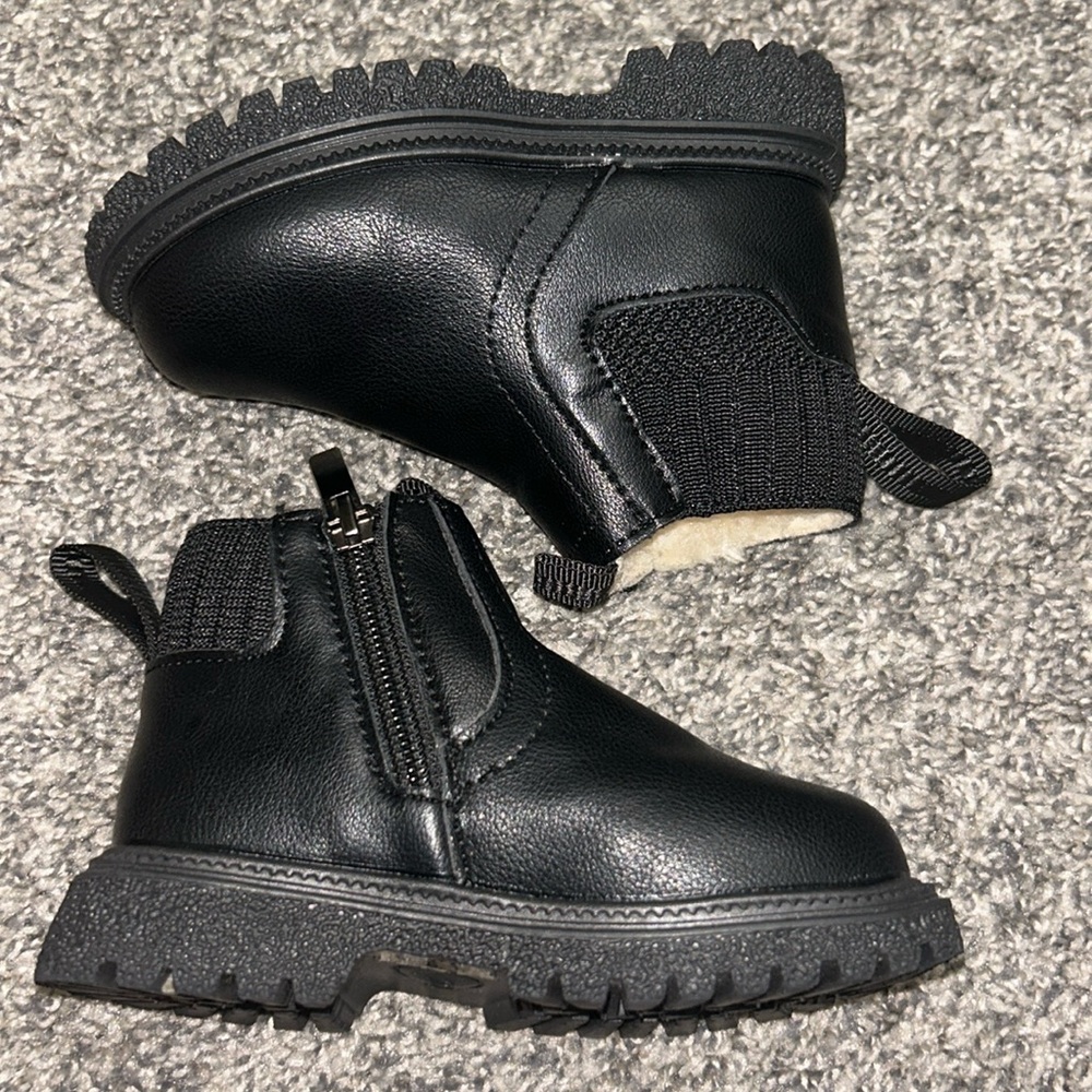 Fur Lined Chelsea Boots
